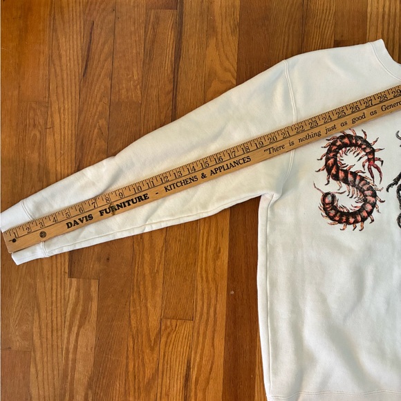 SZA SOS Bug Grand National Tour Crewneck Sweatshirt Size Medium Cream Color - Picture 8 of 9